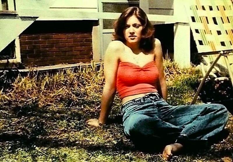 800x555, 101 Kb / Мадонна, джинсы