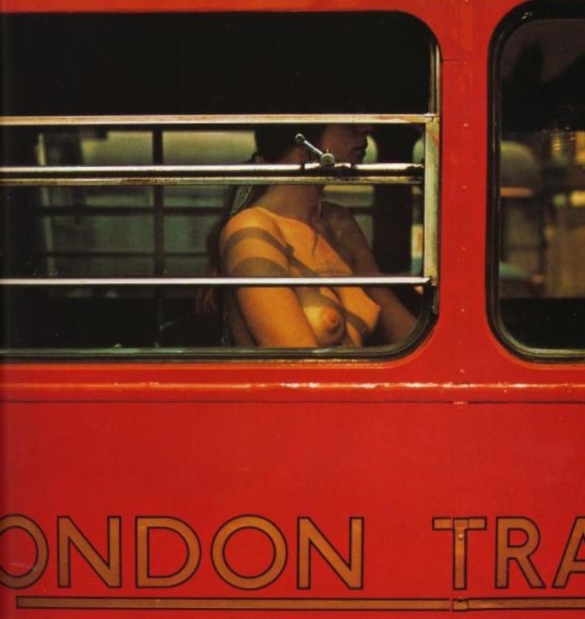 848x897, 82 Kb / голая, автобус, сиськи