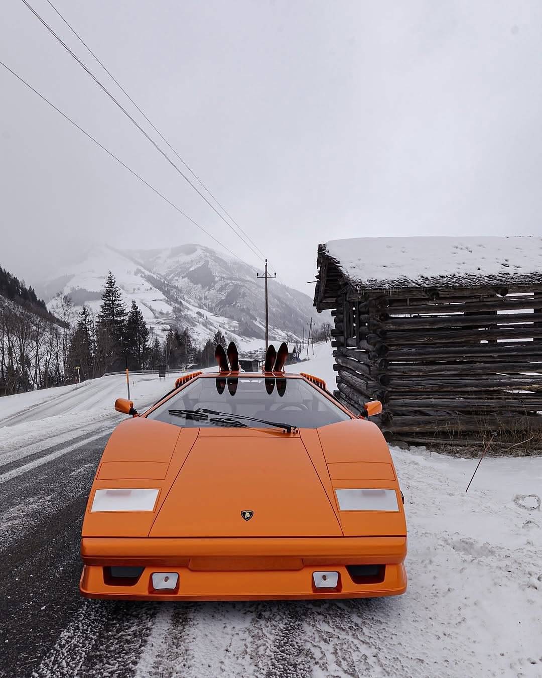 1080x1350, 146 Kb / автомобиль, классика, ретро, Lamborghini, лыжи, снег, горы