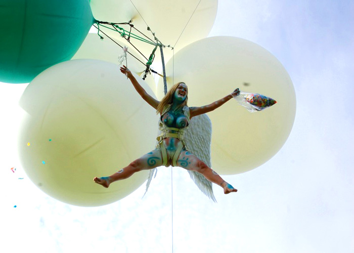 700x500, 70 Kb / фея, шар, бодиарт