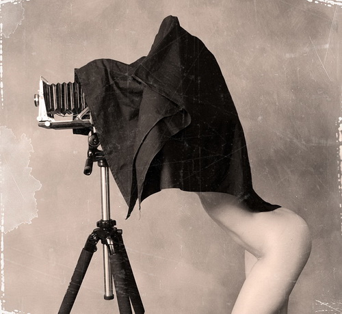 500x459, 76 Kb / фотограф, сепия, попа