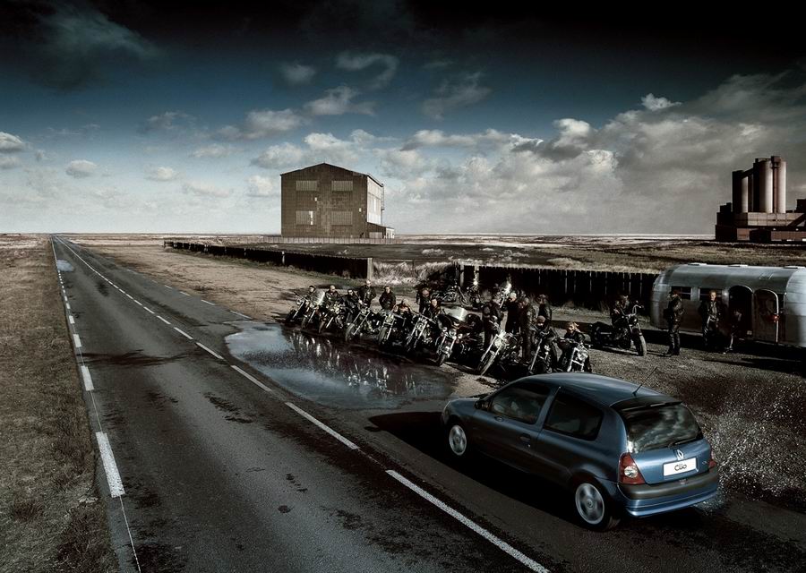 900x640, 112 Kb / Кристофер Гилберт, Christophe Gilbert, машина, лужа, байкеры