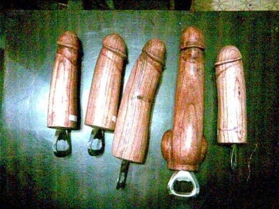 555x416, 60 Kb / открывашка, фаллос