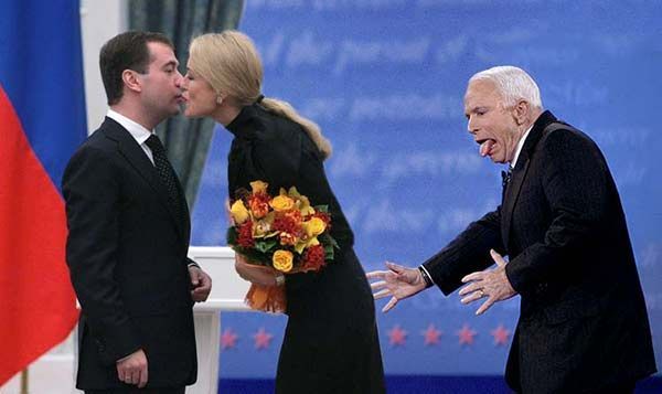 600x357, 29 Kb / медведев, маккейн