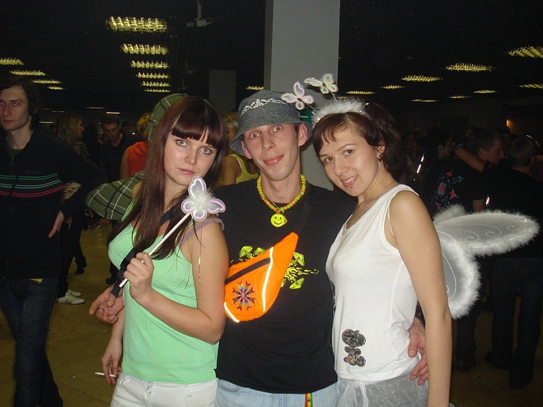 784x588, 127 Kb / пати, люди, грибочек, бабочки