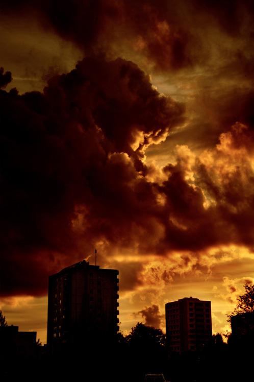 498x748, 30 Kb / Закат, мрак