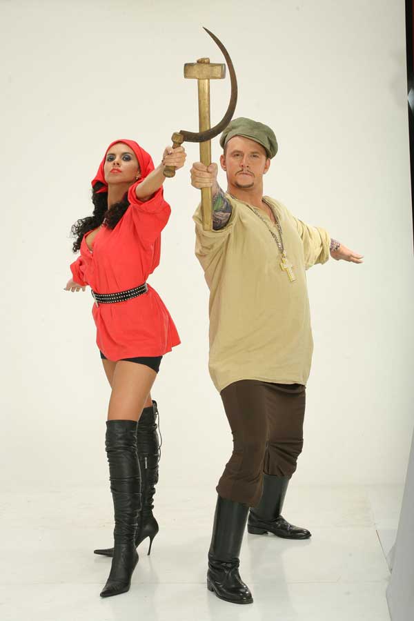 600x900, 29 Kb / рабочий, колхозница, серп, молот, сапожки