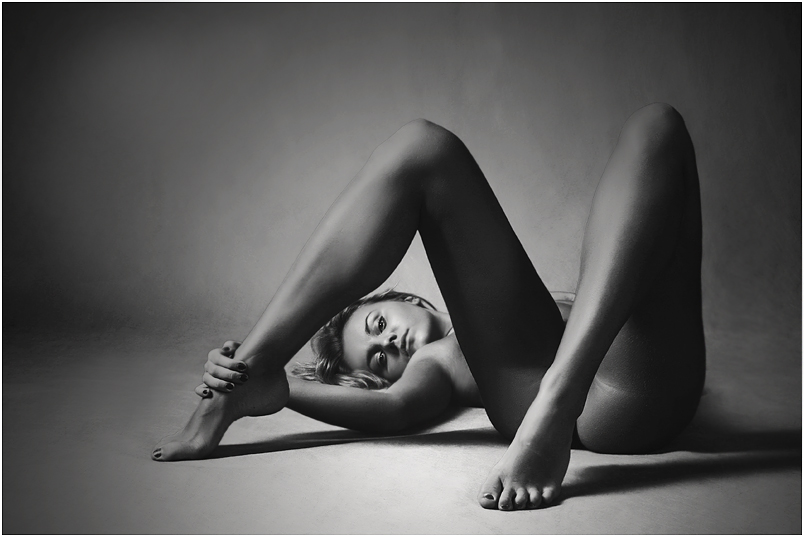 804x537, 157 Kb / коленки, ноги, ч/б