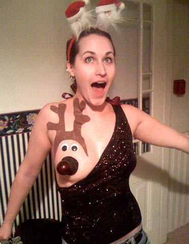 372x481, 65 Kb / олень, кофта, девушка, нос