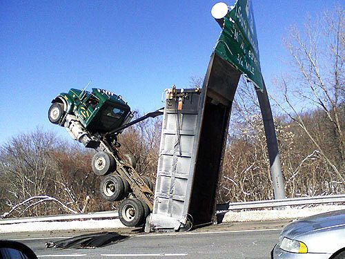 500x375, 59 Kb / самосвал, знак