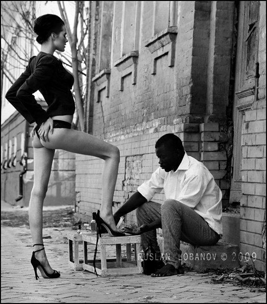 539x615, 84 Kb / негр, ноги