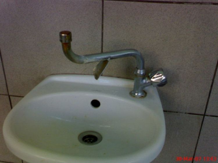 750x563, 38 Kb / кран, раковина, плитка