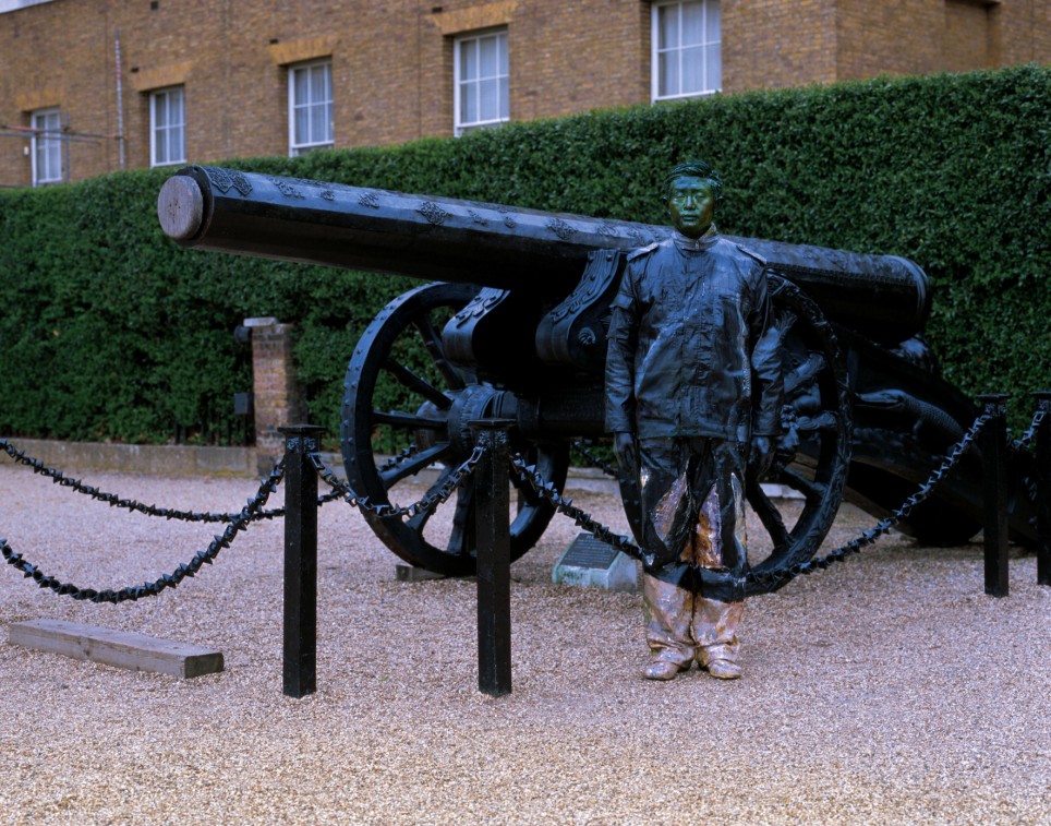 964x757, 257 Kb / неведимка, современное искусство, китай