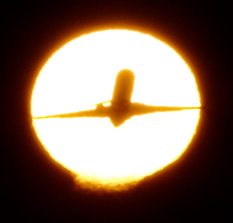 800x768, 43 Kb / самолет, закат