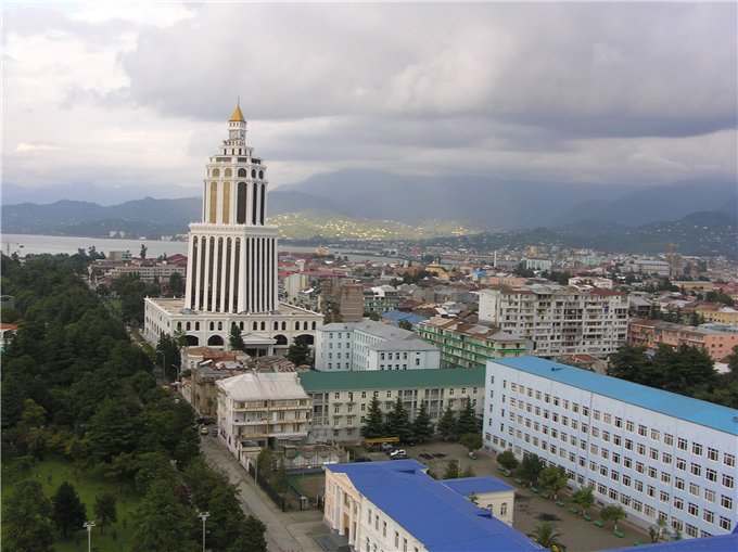 680x509, 76 Kb / город, море, высота