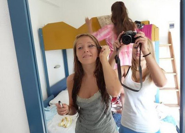 640x461, 55 Kb / попа, показалось, фотоаппарат, девушки