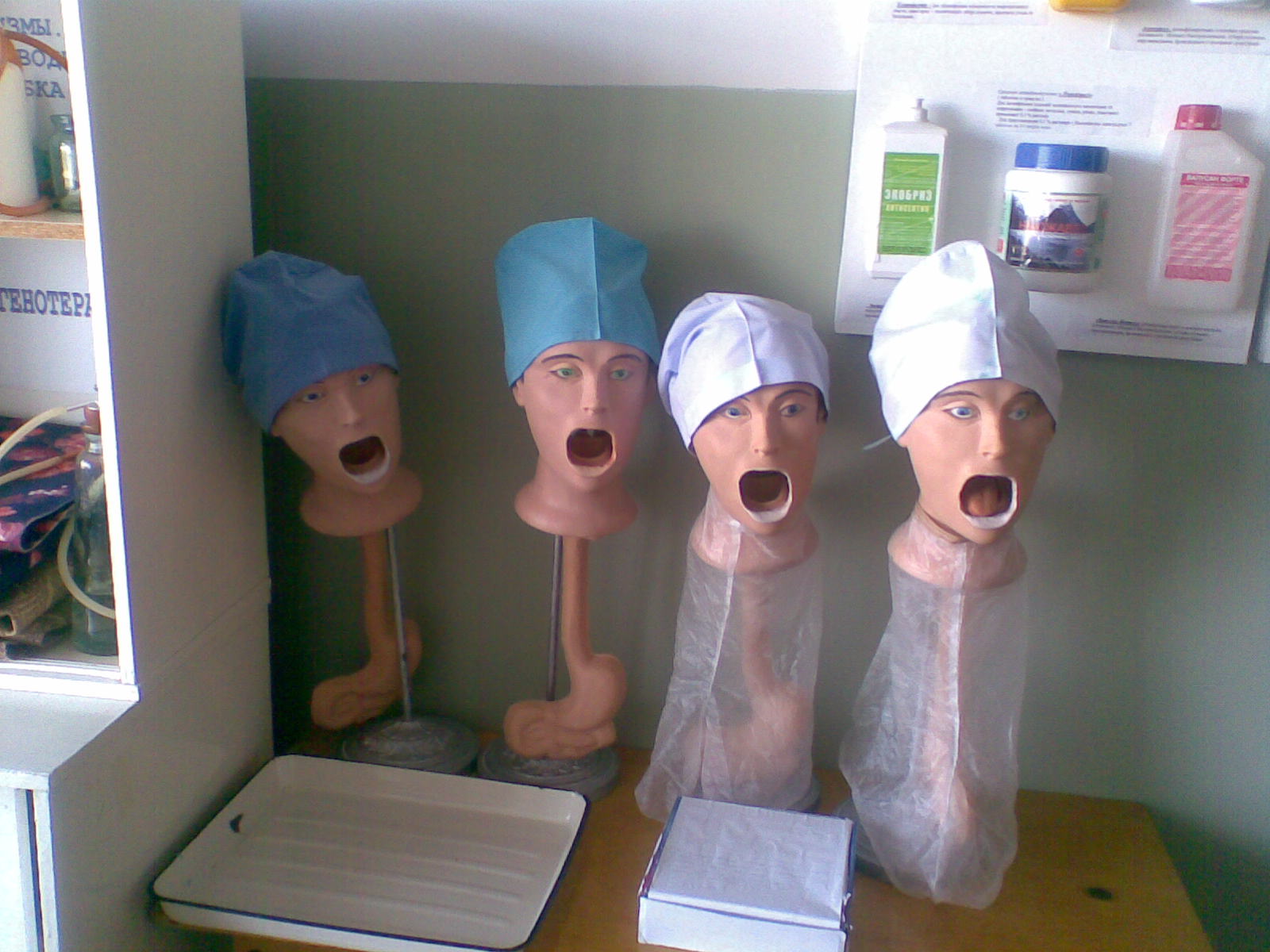 1600x1200, 211 Kb / манекены, рот