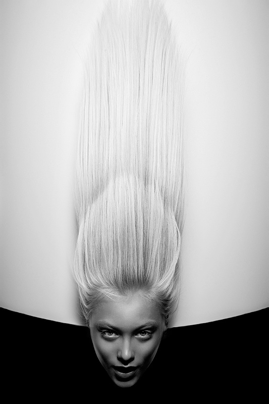 533x800, 90 Kb / девушка, волосы, ч/б