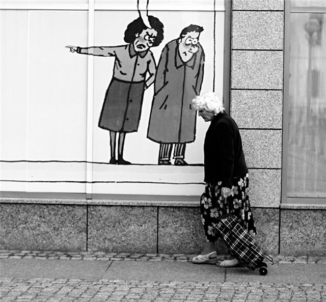 640x593, 68 Kb / стена, рисунок, карикатура