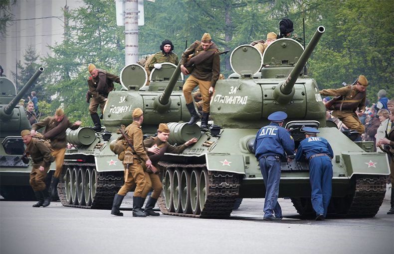 790x511, 96 Kb / ГАИ, ДПС, танк