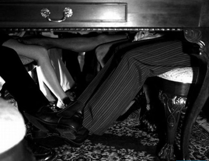 680x524, 57 Kb / стол, ноги