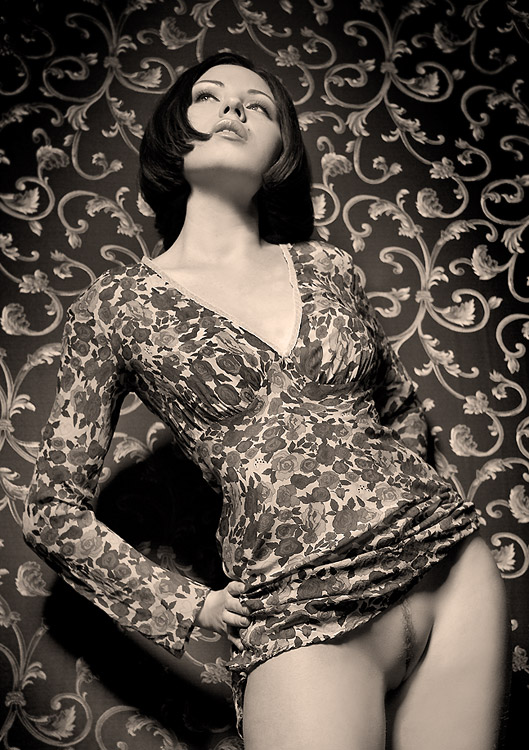 529x750, 159 Kb / сепия, обои