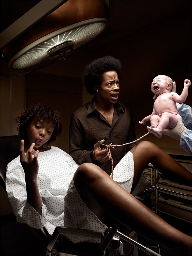 630x839, 81 Kb / негры, роды, ребенок, пуповина, белый, фэйл