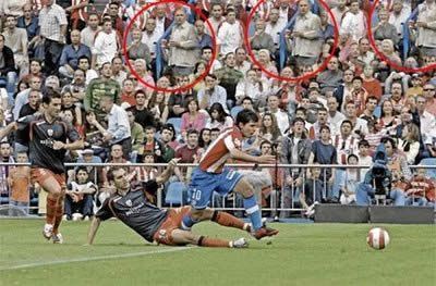 400x263, 45 Kb / фотошоп, заплатка, футбол, трибуна