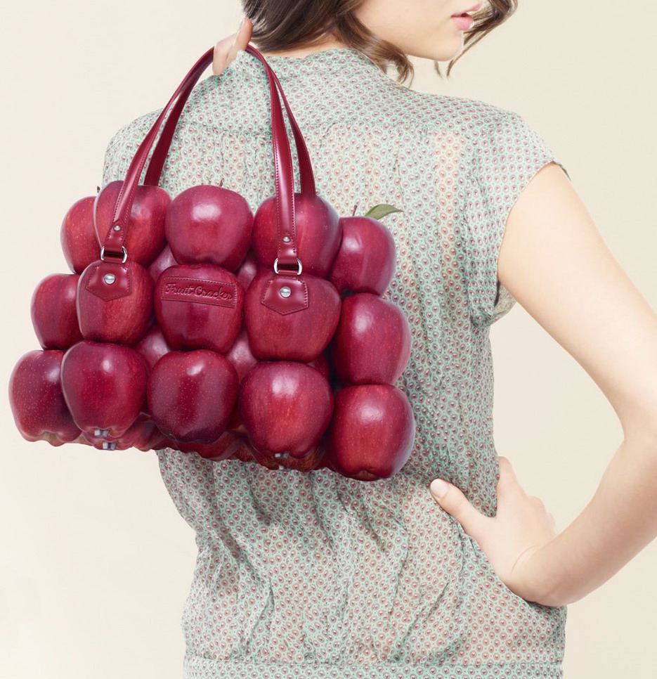 935x966, 239 Kb / сумка, яблоки, девушка