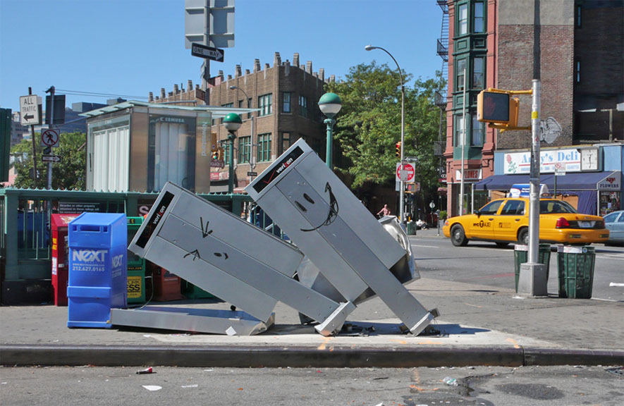 885x576, 137 Kb / веселые, будки, таксофон, секс, граффити