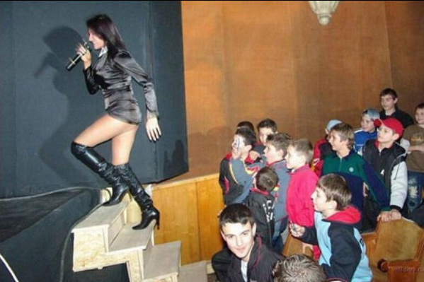 599x399, 78 Kb / школа, задница