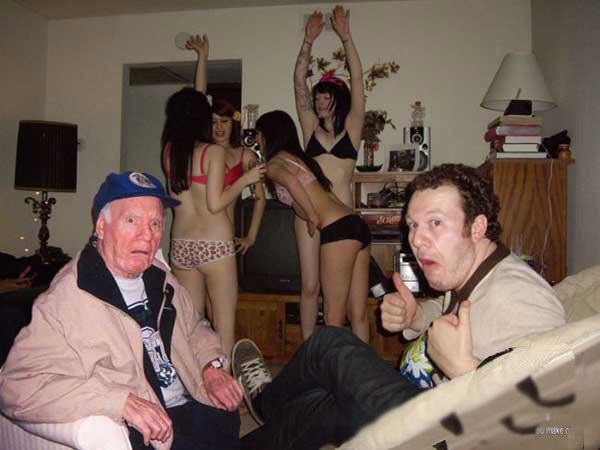 600x450, 53 Kb / девки, дед, рожа