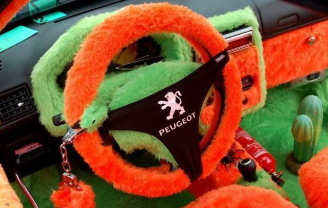 639x405, 80 Kb / руль, гламур, пежо