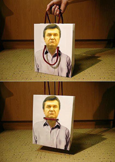 400x563, 86 Kb / янукович, веревка, пакет
