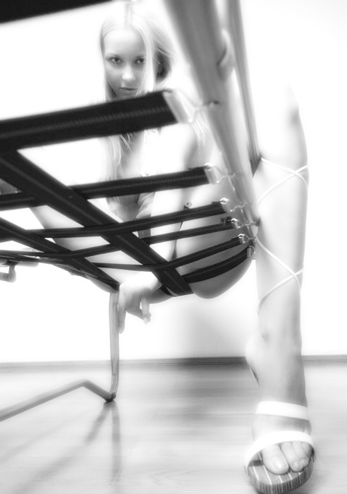 492x700, 55 Kb / раскладушка, ч/б