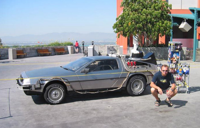 693x444, 97 Kb / делориан