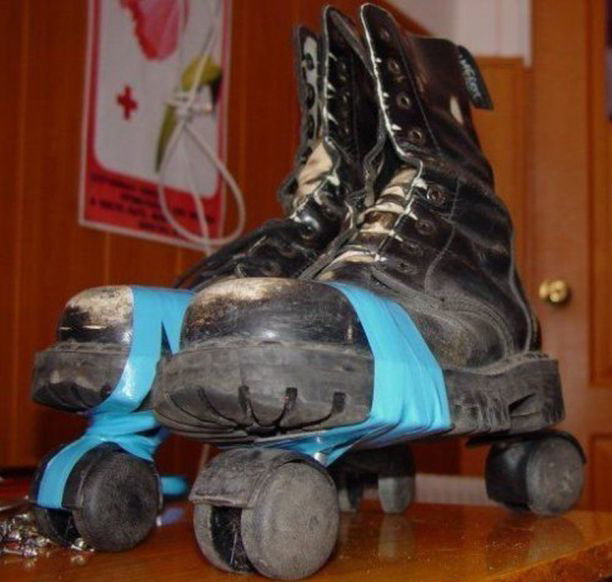 612x582, 68 Kb / колёса, ботинки, изолента