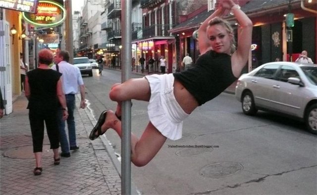 640x394, 56 Kb / стриптиз, улица, столб