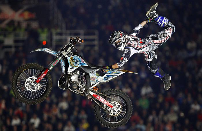 700x456, 52 Kb / мотоцикл, мужик