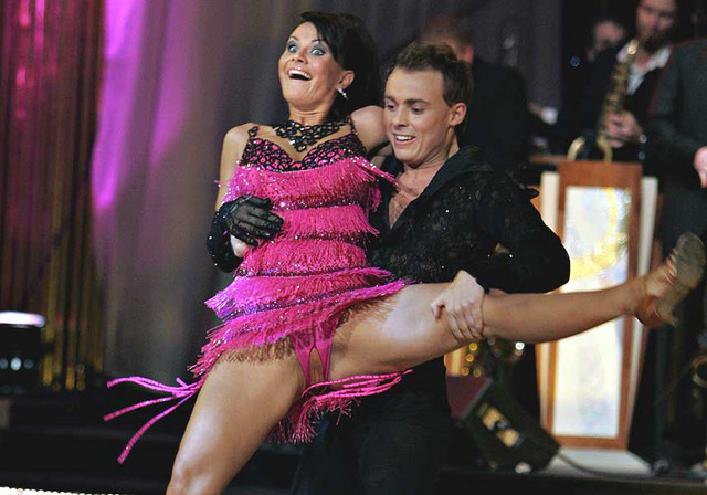 640x448, 89 Kb / танцы на льду