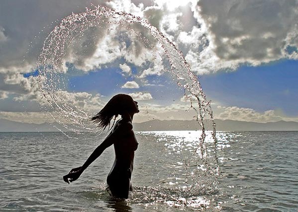 599x427, 65 Kb / вода, брызги, небо