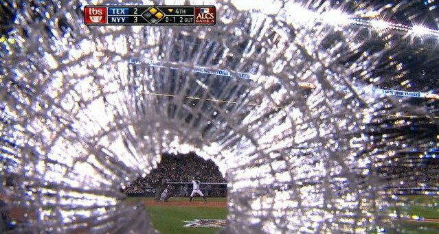 639x341, 105 Kb / бейсбол, камера, попадос