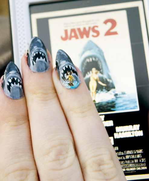 493x600, 85 Kb / челюсти, ногти