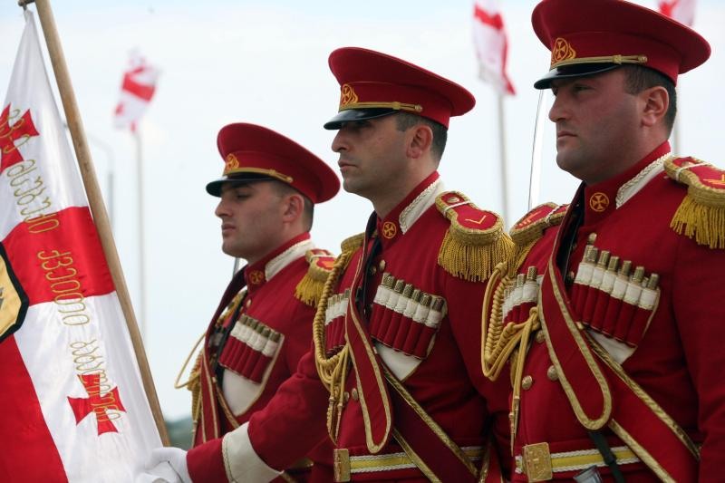 800x533, 73 Kb / парад, грузия