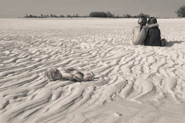 640x426, 65 Kb / песок, ч/б