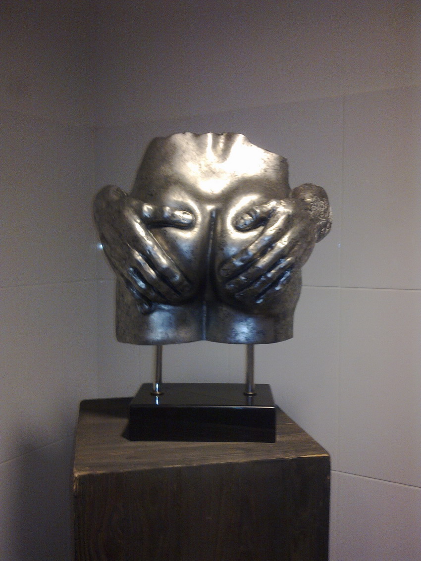 850x1133, 213 Kb / руки, скульптура, жопэ