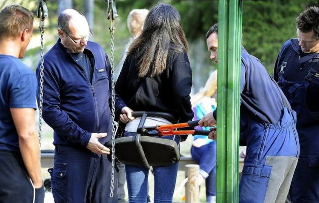 629x401, 91 Kb / качели