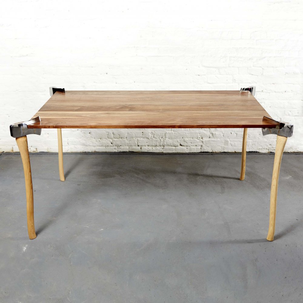 1000x1000, 110 Kb / стол, топоры