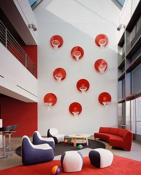 469x582, 69 Kb / кольца, стена