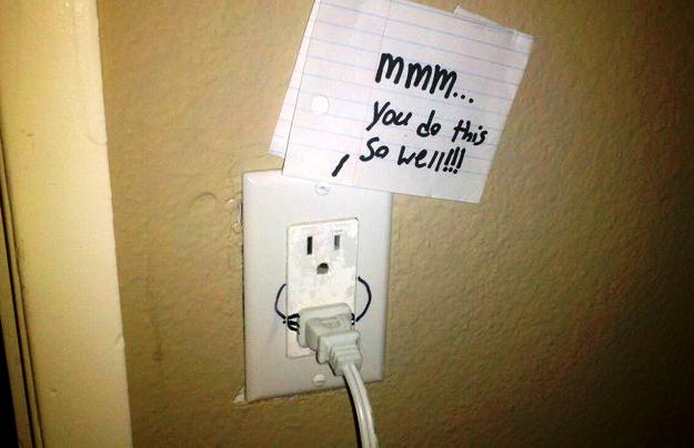 625x404, 29 Kb / розетка, штепсель, секс